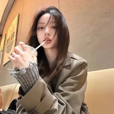 他不是我